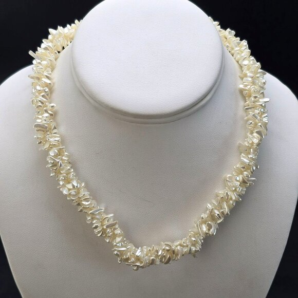 Vintage White Freshwater Pearl Chip Necklace With Metal Clasp 3-Strand HS214 - Picture 2 of 4